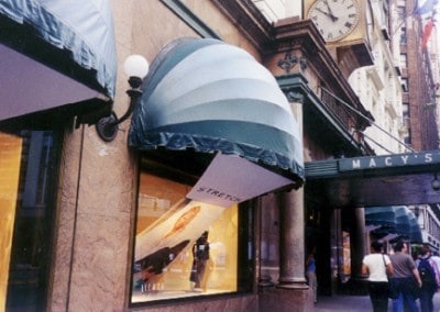 Macys Stretch Display (outdoor) manufactured by National Flag & Display (New York, NY)