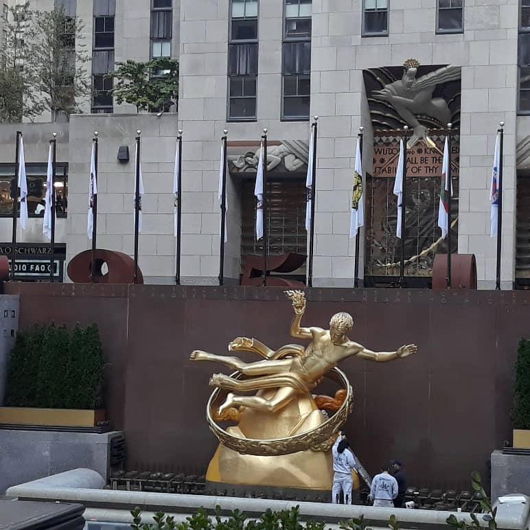 Rockefeller Center celebrates artist Robert Indiana - National Flag & Display